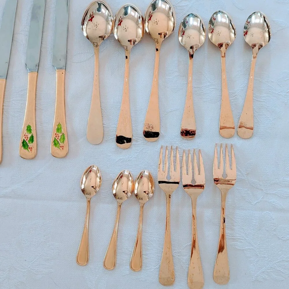 Set of 15 Holly Berry Gold-Tone Flatware Stainless Steel Japan Knife Fork Spoon